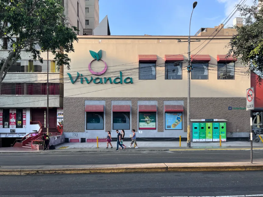 Front of Vivanda supermarket in Lima, Peru.