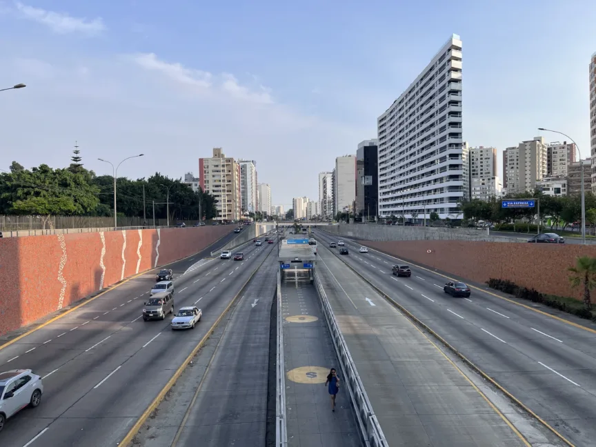 A station on El Metropolitano, Lima.