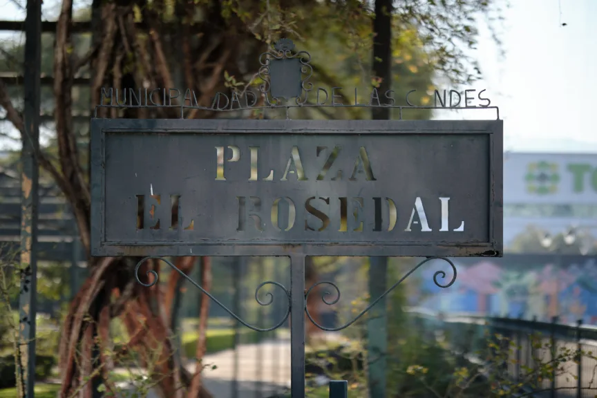 A sign for the rose garden at Parque Araucano, Santiago, Chile.