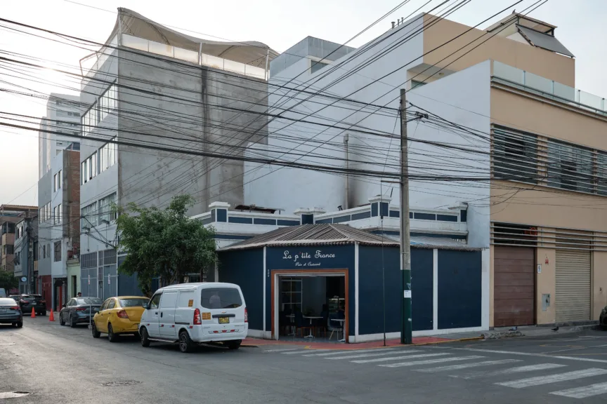 A French bakery and cafe in Surquillo, Lima.